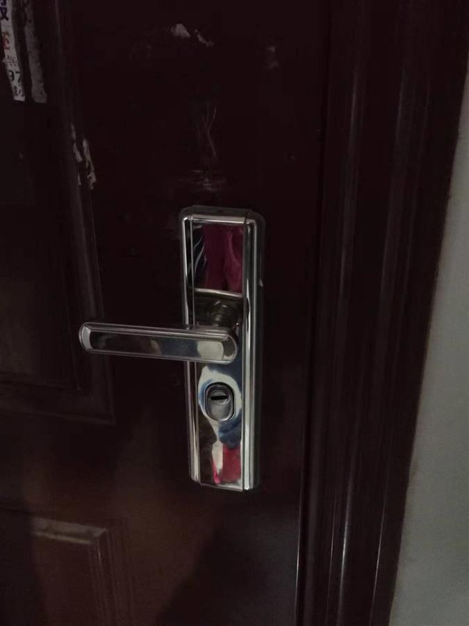 武汉女子快递上现侮辱字眼:不要补偿 只想知道谁干的休闲区蓝鸢梦想 - Www.slyday.coM 武汉女子快递上现侮辱字眼:不要补偿 只想知道谁干的休闲区蓝鸢梦想 - Www.slyday.coM