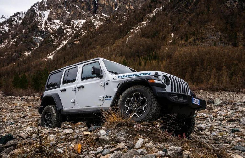 东风猛士、哈弗H-DOG，越野车也“通电”