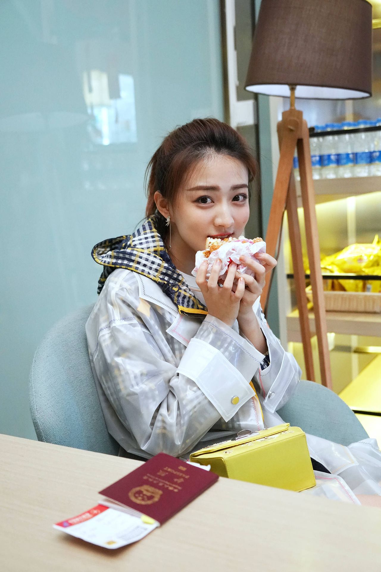 徐璐穿搭很真实,一些简单的衣服就能穿出美的质感