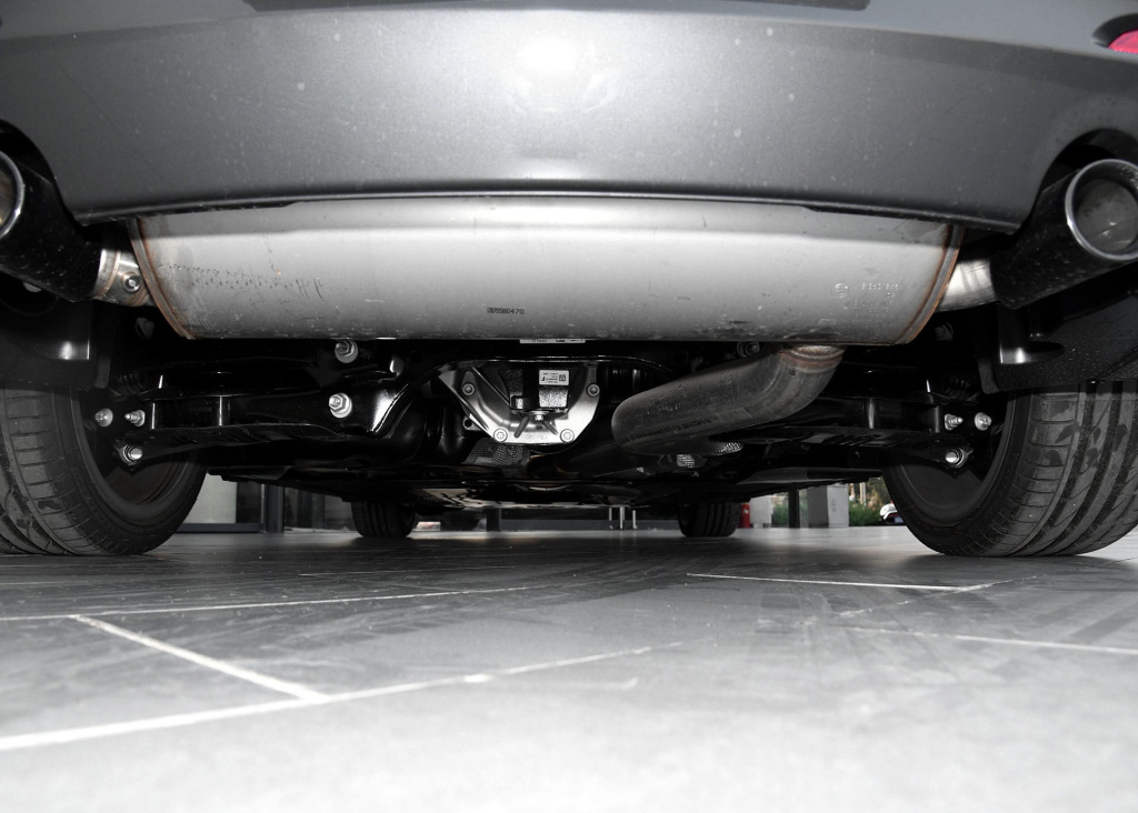 这宝马一口气降了8万,4.6秒破百 后驱,堪称钢炮中的战斗机