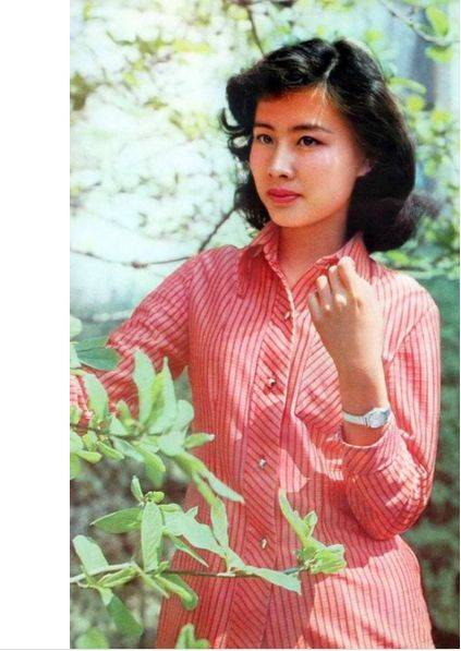 曾是大众情人,杜淳对三继母如同亲生|杜志国|郑卫莉|杜淳_新浪新闻