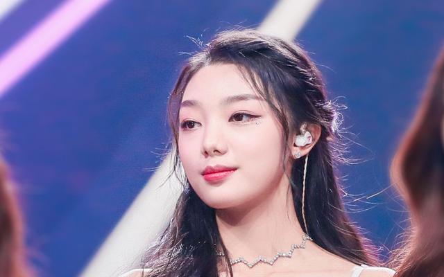 泰国主持人采访李紫婷:想回泰国发展吗?紫婷的回答被吐槽太官方