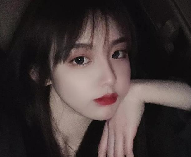 送飞机抽奖吃剩鸡骨头?美女主播的粉丝们究竟有多狂热?休闲区蓝鸢梦想 - Www.slyday.coM 送飞机抽奖吃剩鸡骨头?美女主播的粉丝们究竟有多狂热?休闲区蓝鸢梦想 - Www.slyday.coM