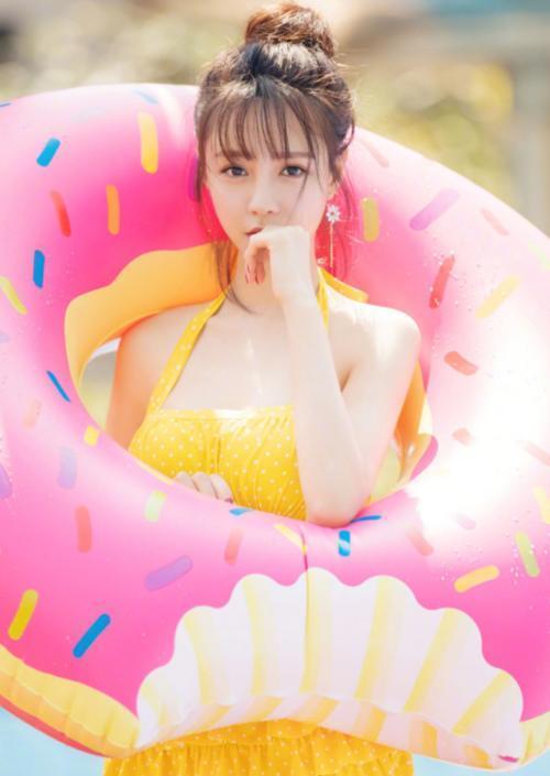 沈梦辰有多撩人看到她的泳衣照网友杜海涛有福了