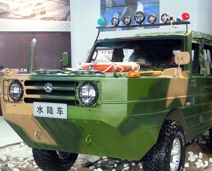 北汽打造的212水陆两栖车