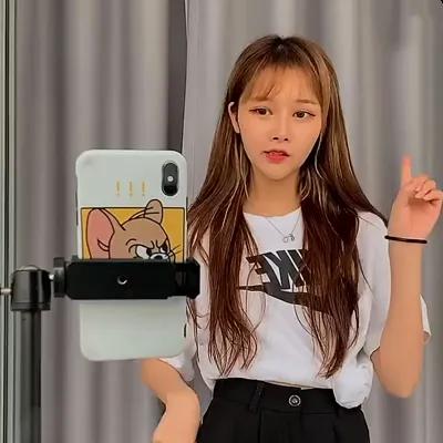 陈三与玲玲闹矛盾,在朋友圈晒聊天记录后,却被"备注"抢镜