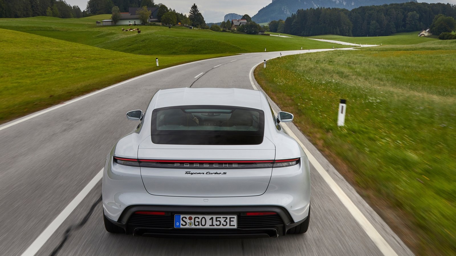 电动车为什么不用变速箱？（硬核警告）