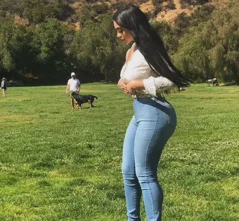 20岁超模痴迷健身身材超标臀宽过肩裤子要穿特大号