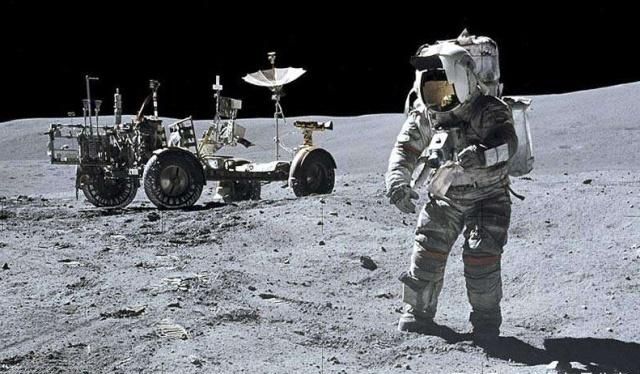 我們如果在月球睡一晚, 地球到底過去了多久? 科學家說出大實話