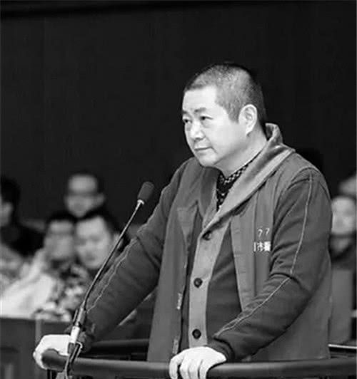 可是,胡方权被捕后,依然否认罪行,因为张宏的尸体始终没找到,无法将其