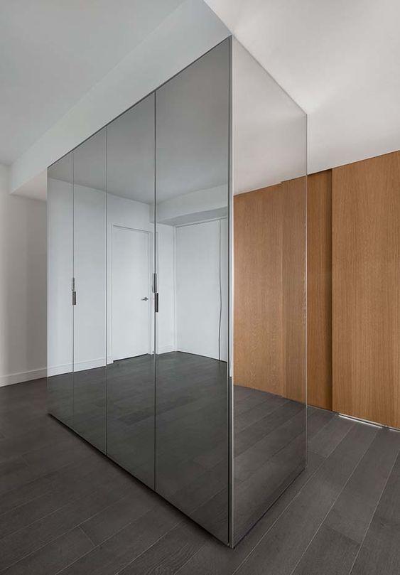 柜门敞亮远看彻底隐形了,外人碰不得|衣柜|镜面|柜门_新浪新闻