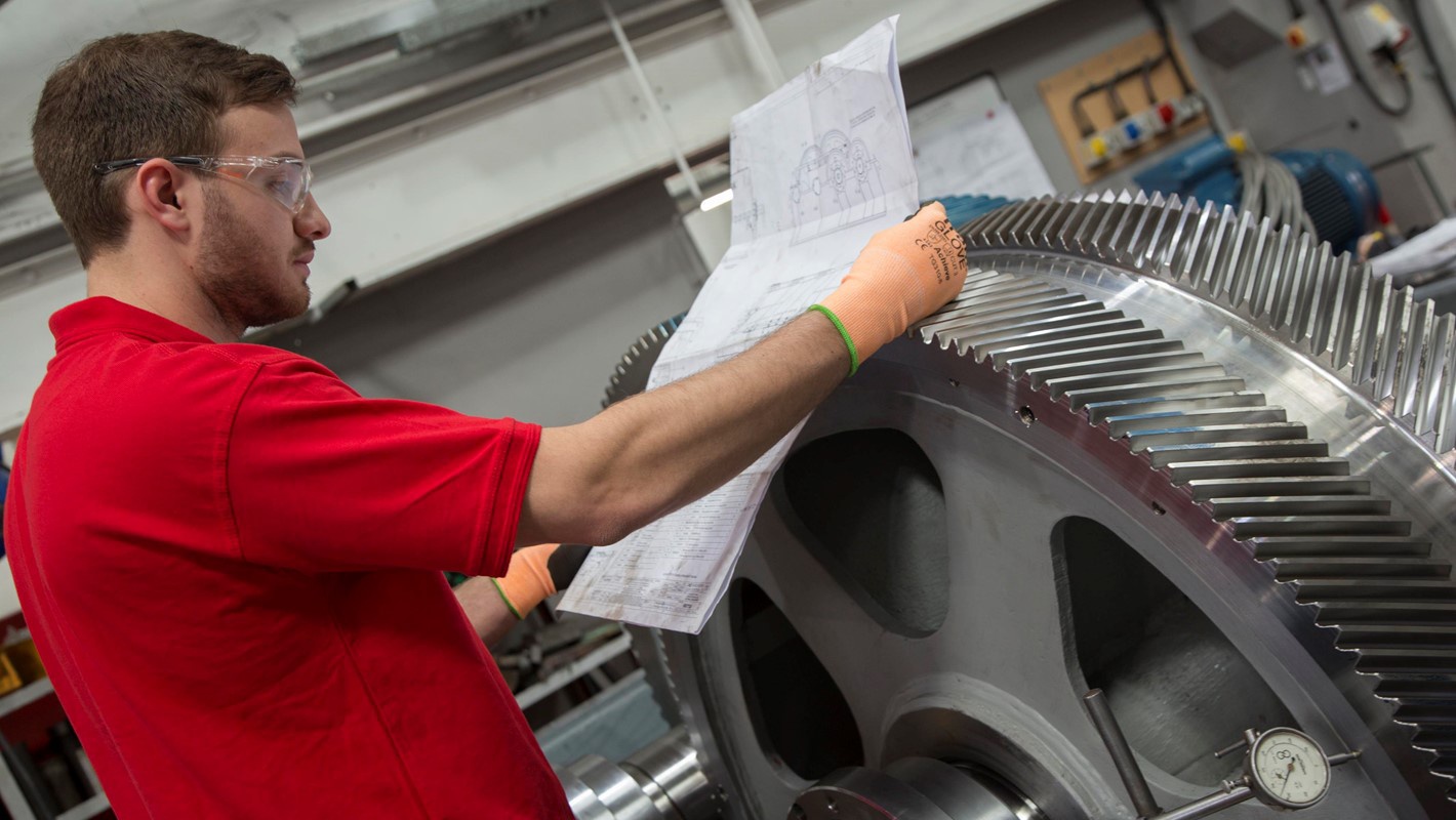 电动车为什么不用变速箱？（硬核警告）