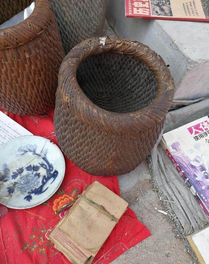 农村越来越珍贵的老物件,图2最值钱,见过几个?