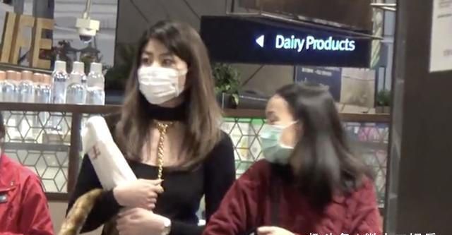 陈慧琳超市购物居然全用优惠券,持4亿房产全留两个儿子