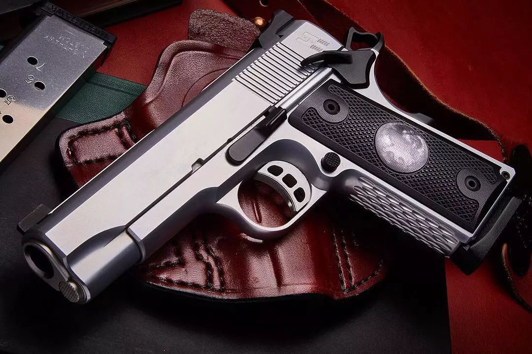 老炮必备军迷最爱收藏的一款枪竟然是缝纫机厂研制出来的