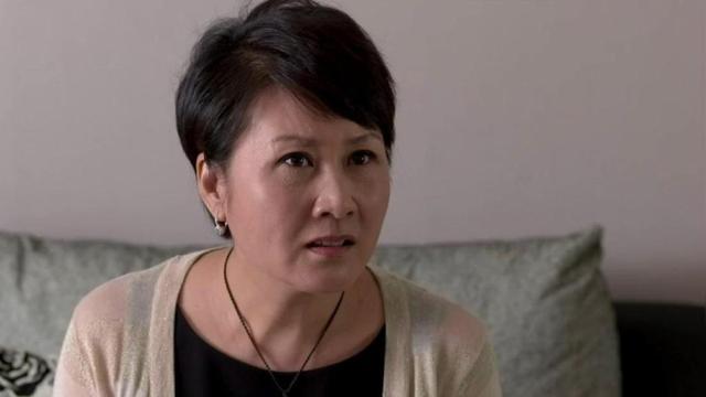 嫁给富商的张凯丽,为什么拼命接戏,为了女儿不遗余力