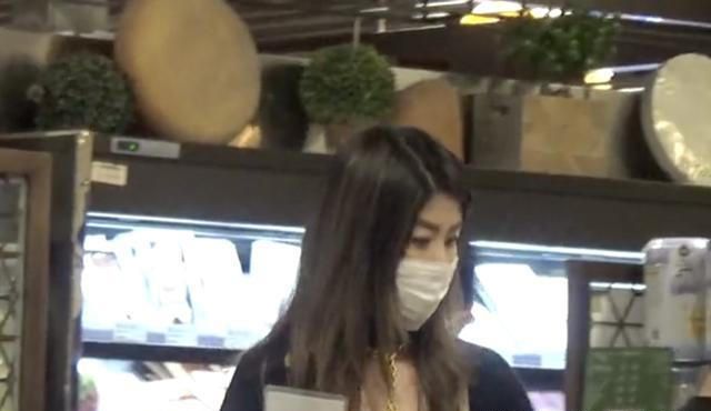 陈慧琳超市购物居然全用优惠券,持4亿房产全留两个儿子