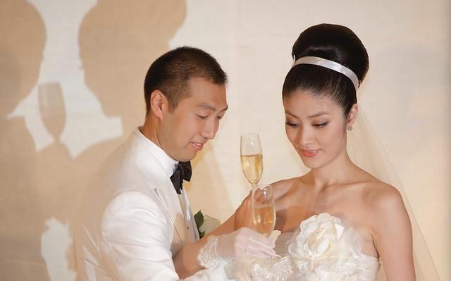 陈慧琳超市购物居然全用优惠券,持4亿房产全留两个儿子