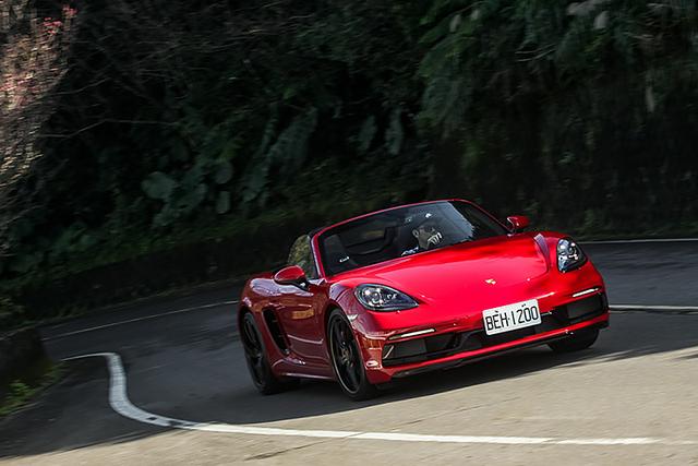 疯狂的敞篷车,试驾保时捷 718 boxster gts