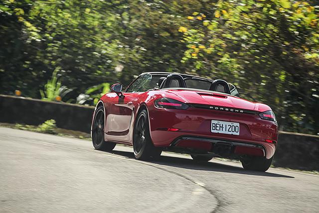 疯狂的敞篷车,试驾保时捷 718 boxster gts