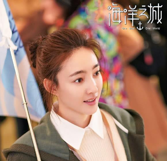 而这部《海洋之城》是一部职场剧,要知道今年有很多