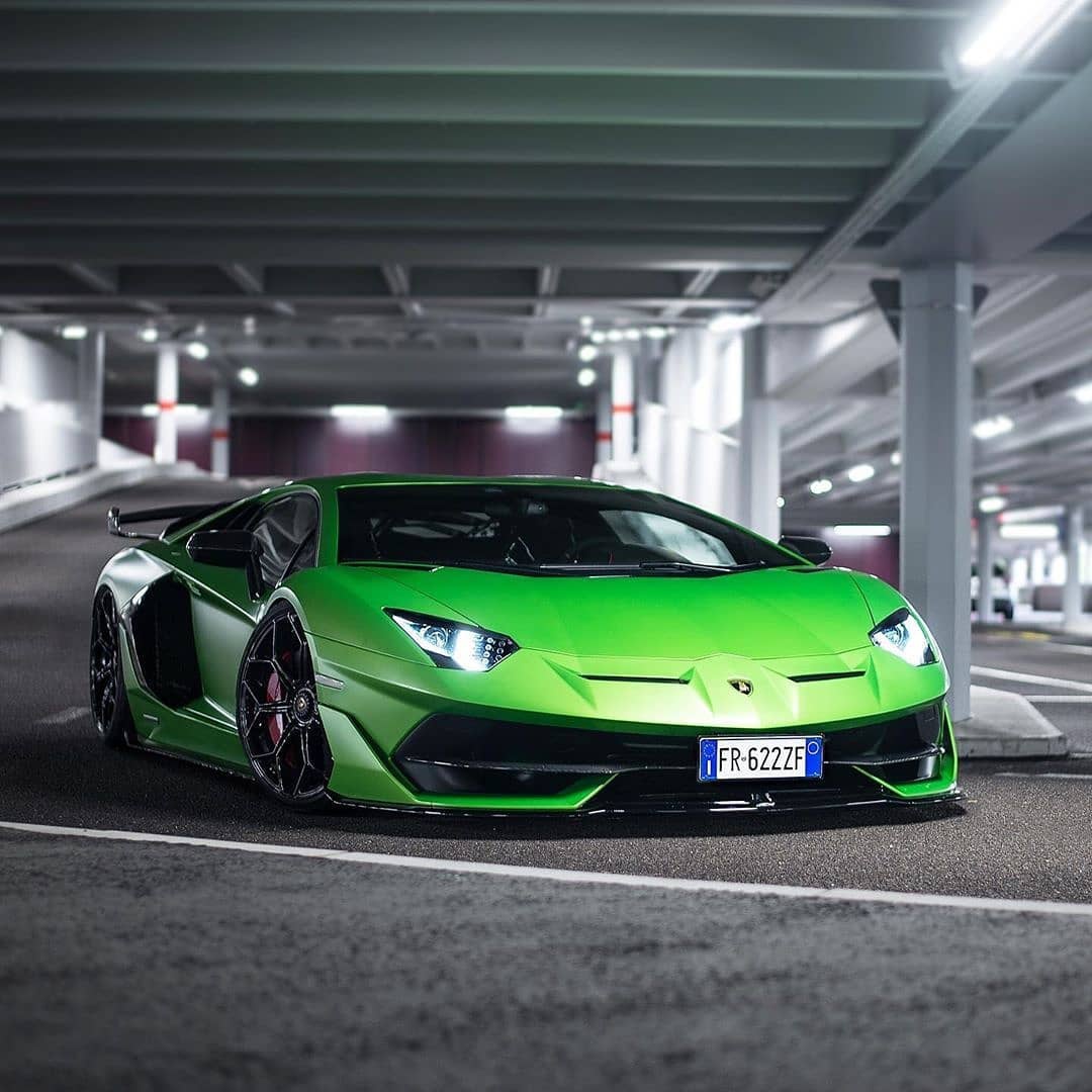 兰博基尼aventador svj实车 犀利的运动造型
