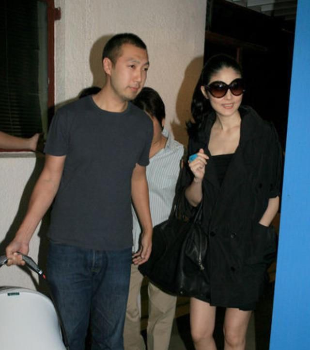 陈慧琳超市购物居然全用优惠券,持4亿房产全留两个儿子