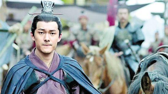 《琅琊榜》中列战英一角,在《芈月传》里饰演的才子唐勒,虽然张雨剑