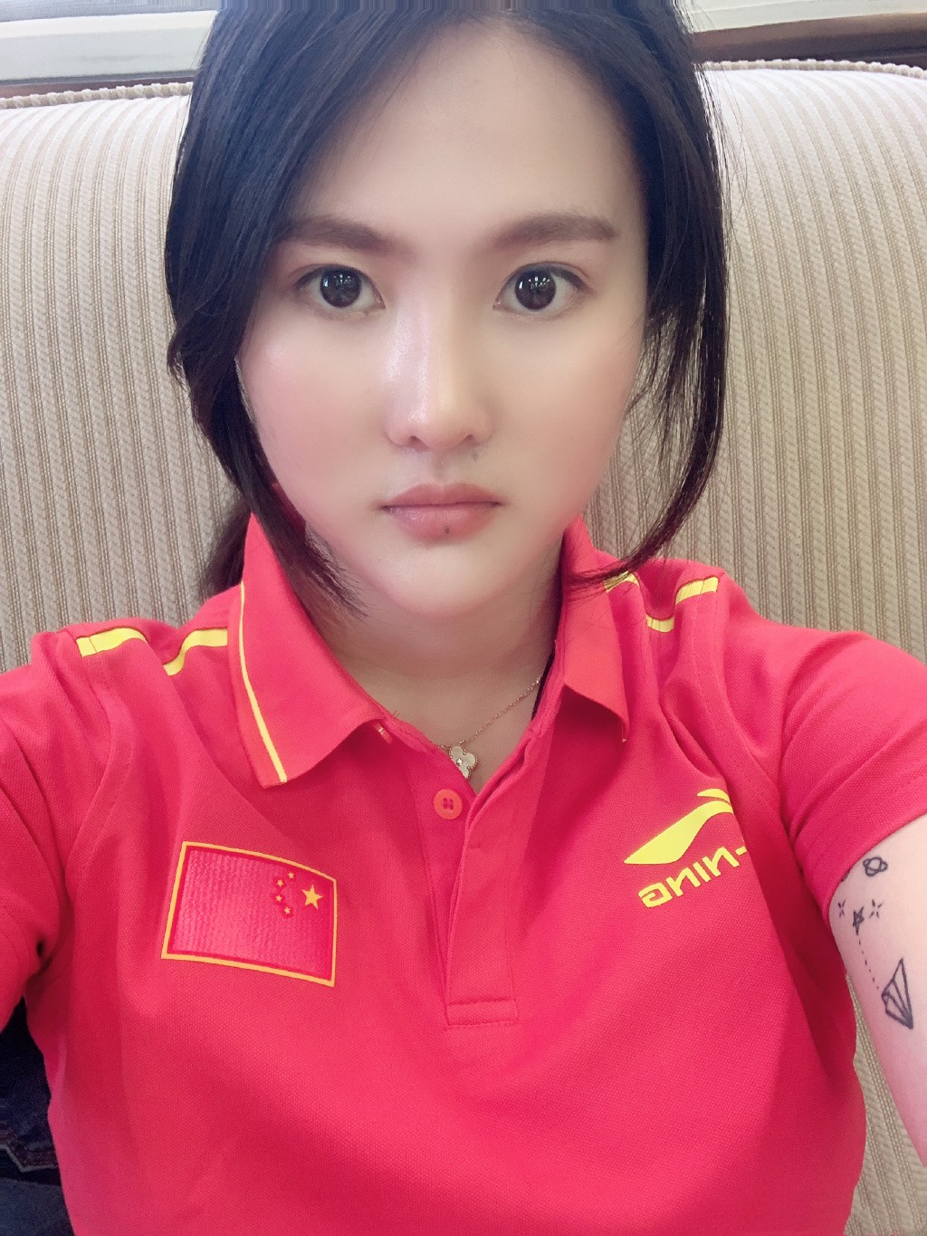 最为低调的奥运五金王,穿上汉服一改假小子形象,28岁成跳水裁判