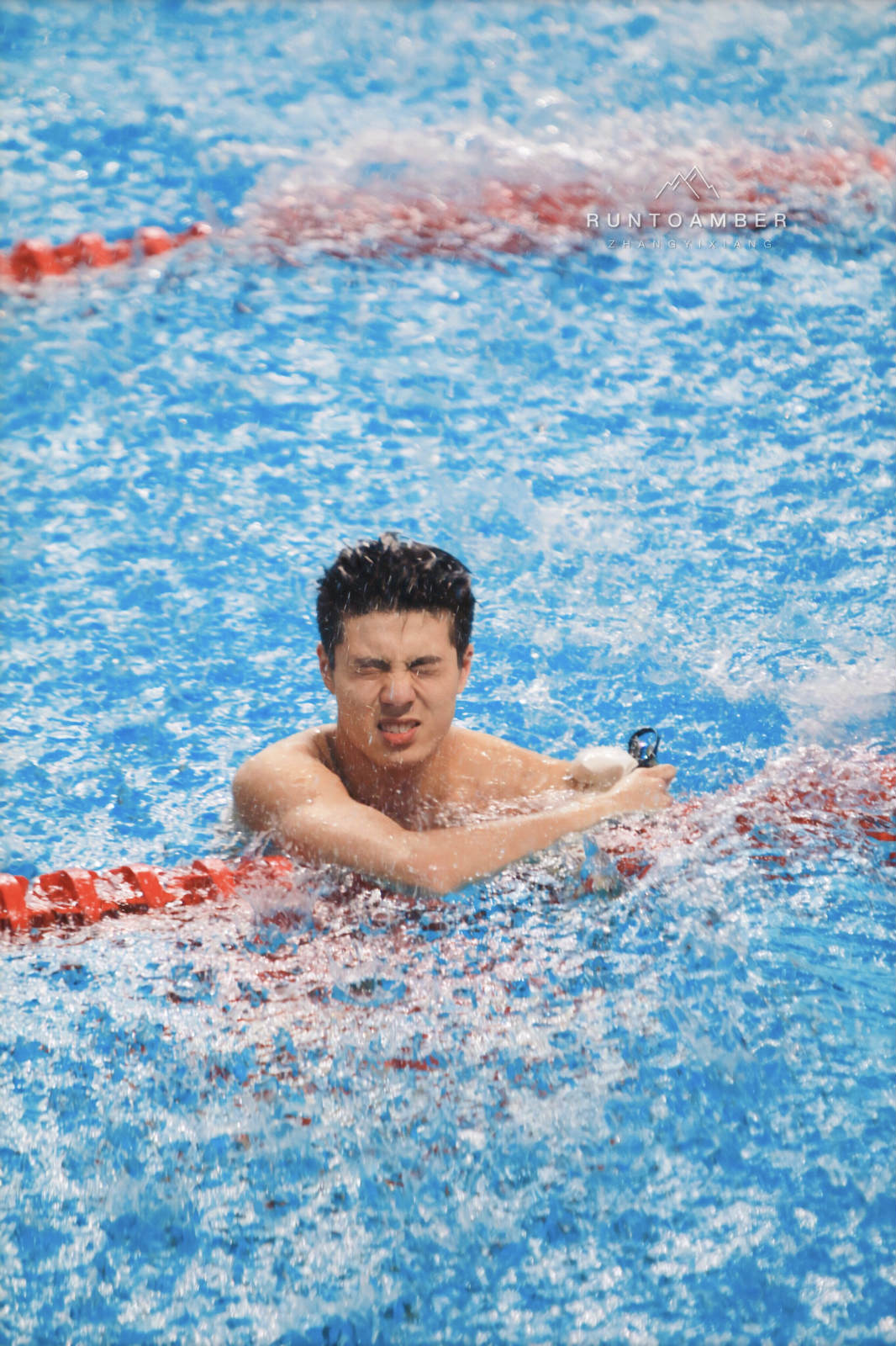 游泳队是什么出产宝藏男孩的地方