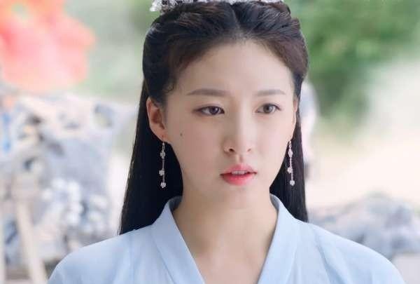 难怪《香蜜》邝露眼熟,原来还演过《微微一笑很倾城》,恕我眼拙