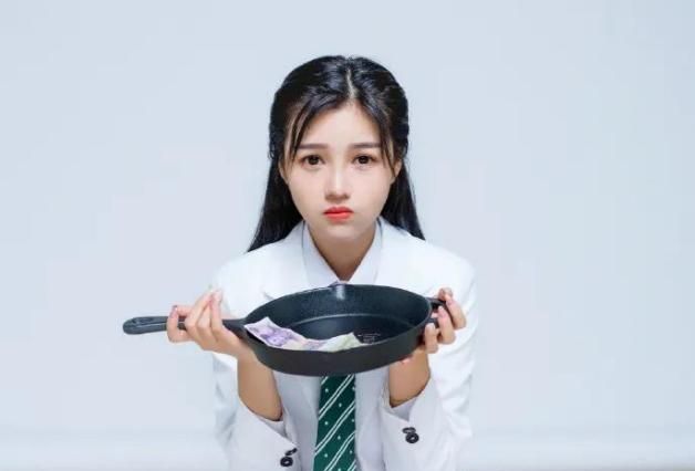 从小透明到和平精英第一女主播,柔柔的成长经历让人佩服!