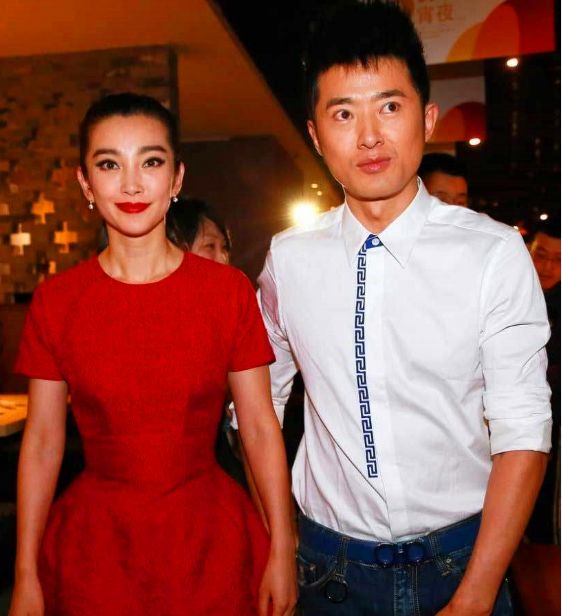 李冰冰与任泉别看李冰冰和许文楠相差16岁,其实娱乐圈姐弟恋还是很