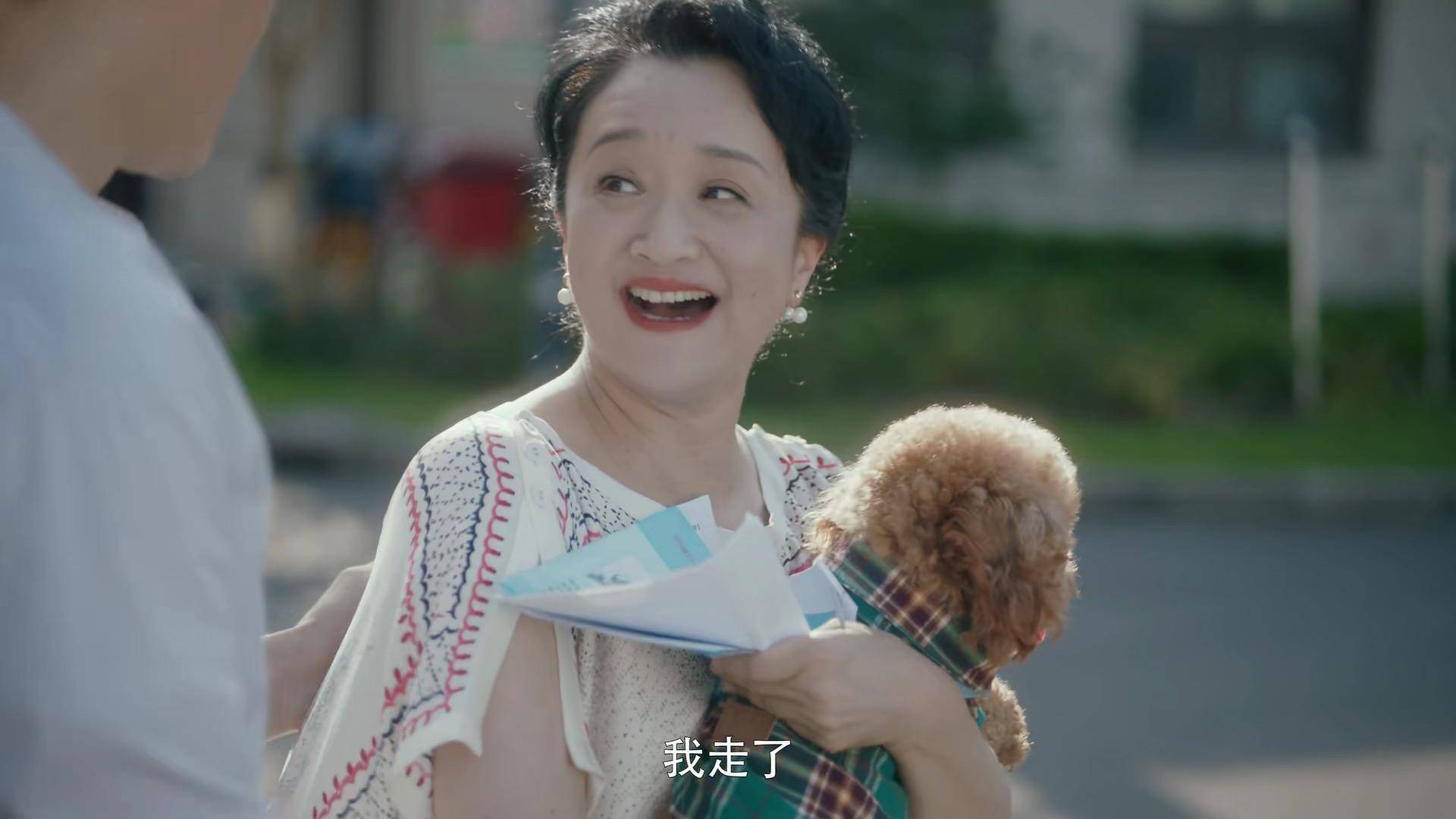 是的,你没看错,饰演这两个角色的演员都是陈牧扬.