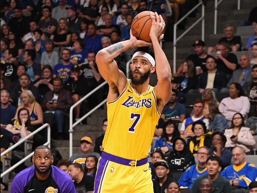 5分11板解压詹眉,变黄金配角争冠|麦基|雄鹿|配角_新浪新闻