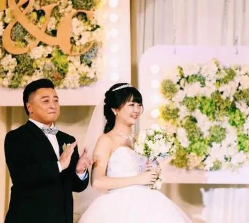 崔英俊,因演技太好被骂惨,老婆是影后|完美关系|董可飞|影后_新浪新闻