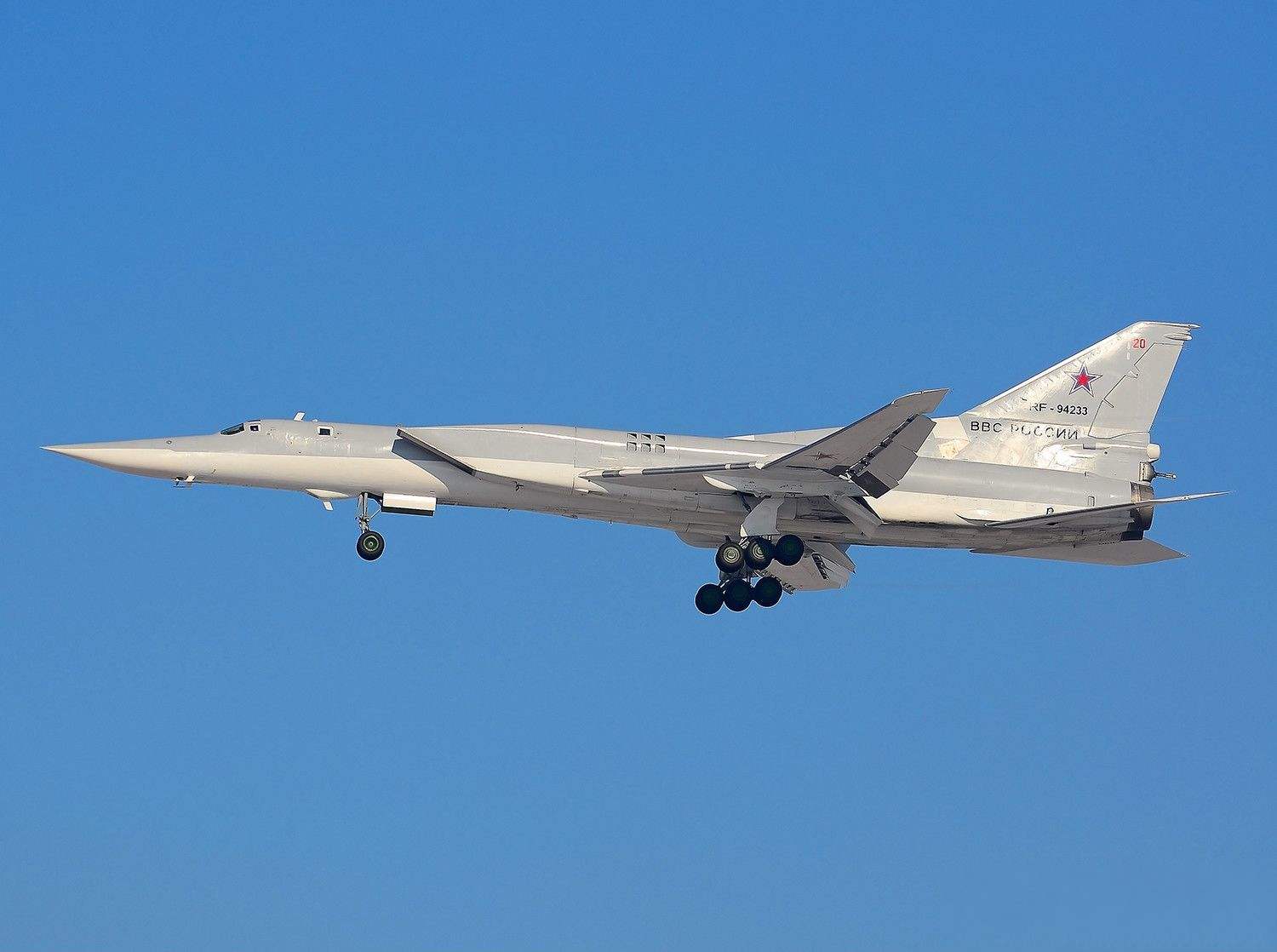 俄罗斯图22m3逆火出击土军进攻遭狂轰滥炸推力超过轰6k