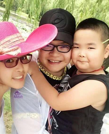 美女生一子,如今34岁不红却很幸福|乡村爱情12|曹兴|曹桐睿_新浪新闻