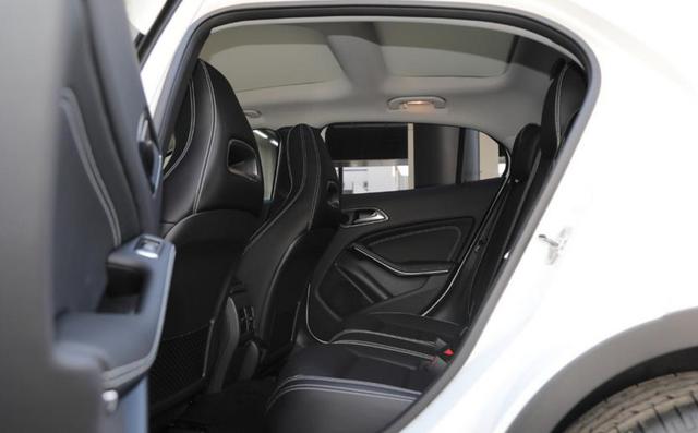 平均降价达8.5万，这台奔驰为清库存真拼了，网友：赶紧入手啊！