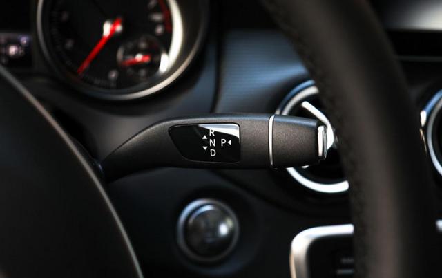 平均降价达8.5万，这台奔驰为清库存真拼了，网友：赶紧入手啊！