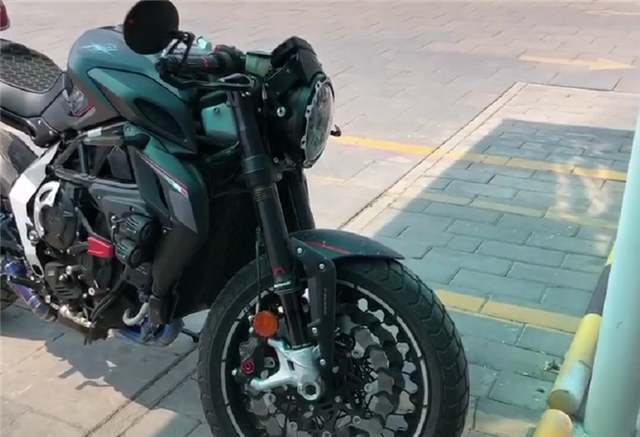 64万奥古斯塔rvs1落户,全国第一台,编号64,3.72秒破百-新浪汽车