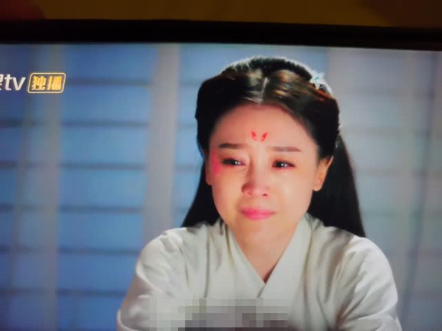 当初最美孟婆何花新剧播出,剧中的她变胖让人都直接没有认出来