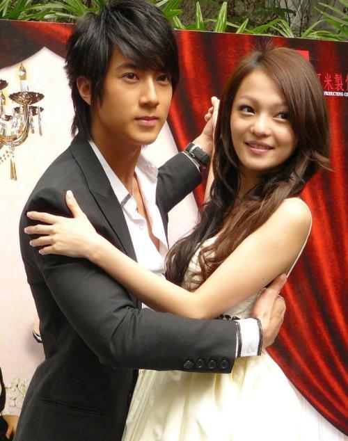 有很多女孩子为了吴尊,曾经骂过张韶涵,ella等合作过的女明星.