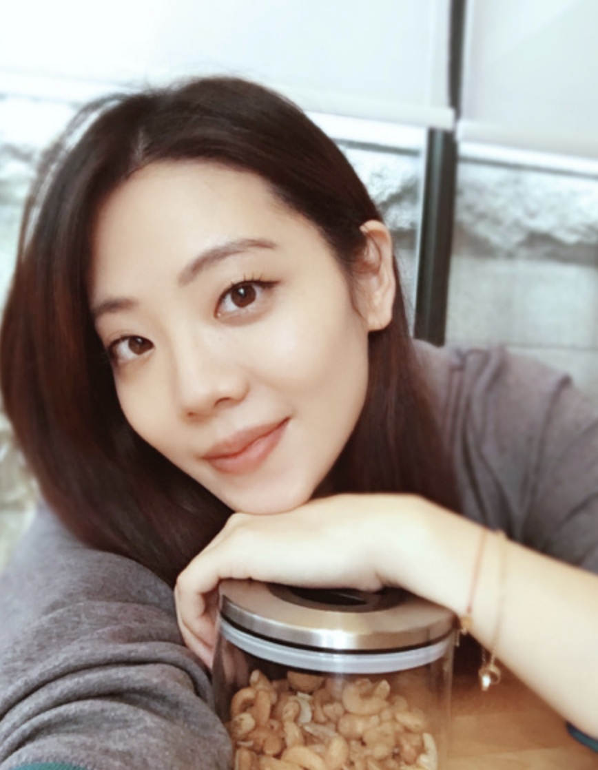 杨威妇女节表白老婆杨云才是真正的女神,双胞胎女儿都得靠边站