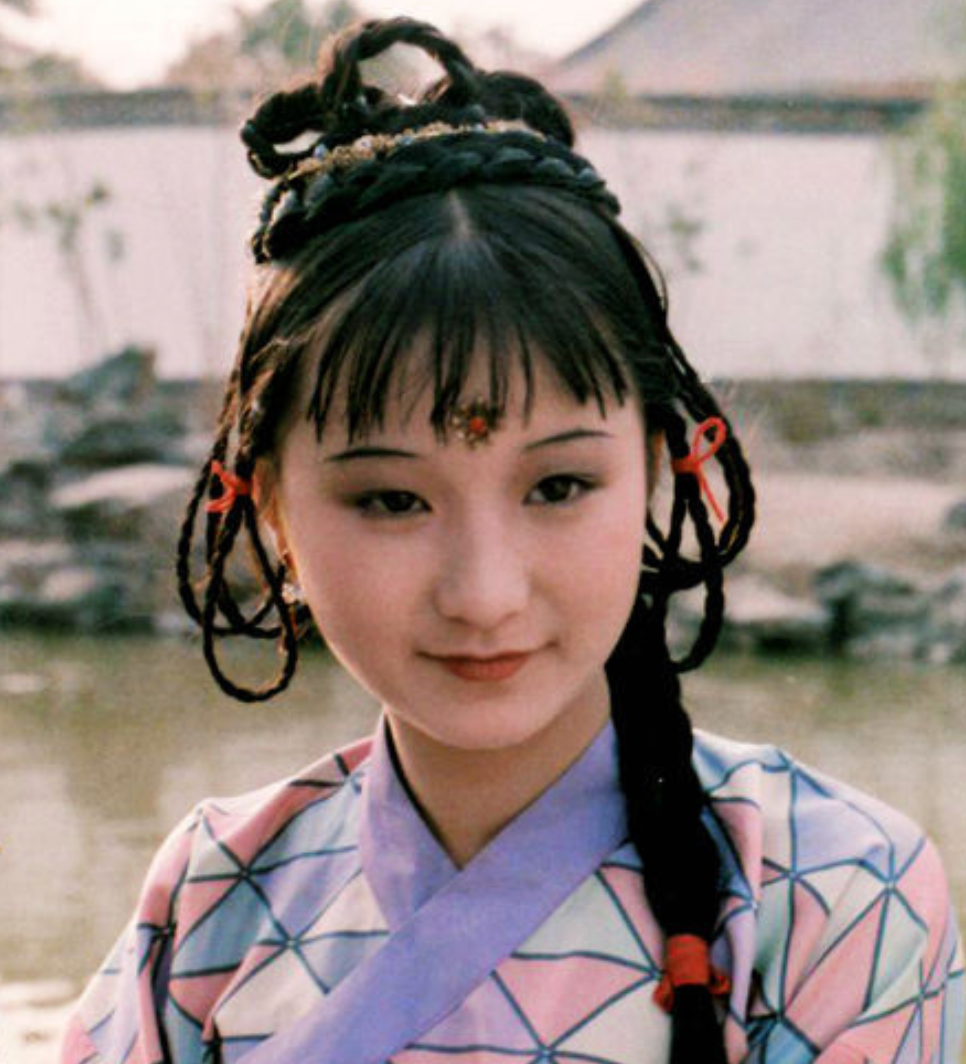 同样被宝玉改名袭人最有格调芳官淘气而这位被侮辱