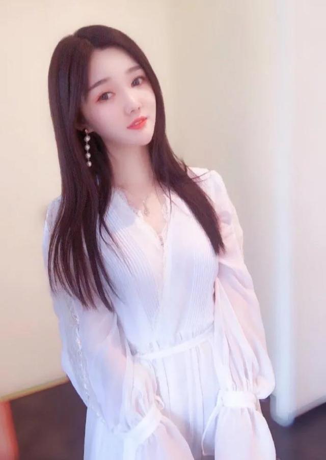 和平精英主播柔柔两年收获270万粉丝与难言的另类cp很受欢迎