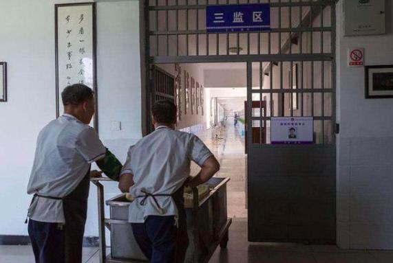 如果进过看守所,这算是坐牢吗?会在档案上留下案底吗?