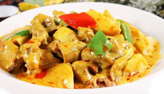 美食推荐:泰式咖喱牛腩,泡椒鸡肝,豆花牛杂,青豆烧腊蹄