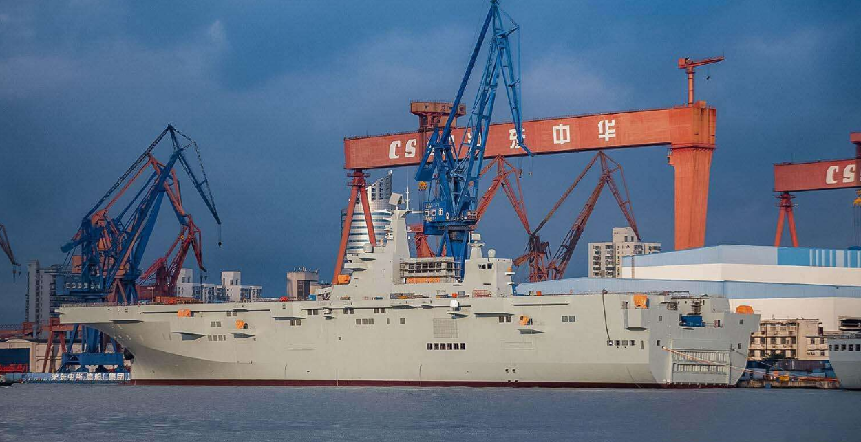 075型两栖攻击舰的快速建造,既展现了中国造船工业和海军力量的迅速