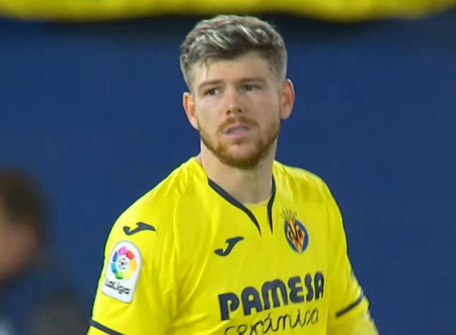 比利亚雷亚尔派上帕科,赫拉德-莫雷诺和莫伊-戈麦斯三位进攻好手,卡